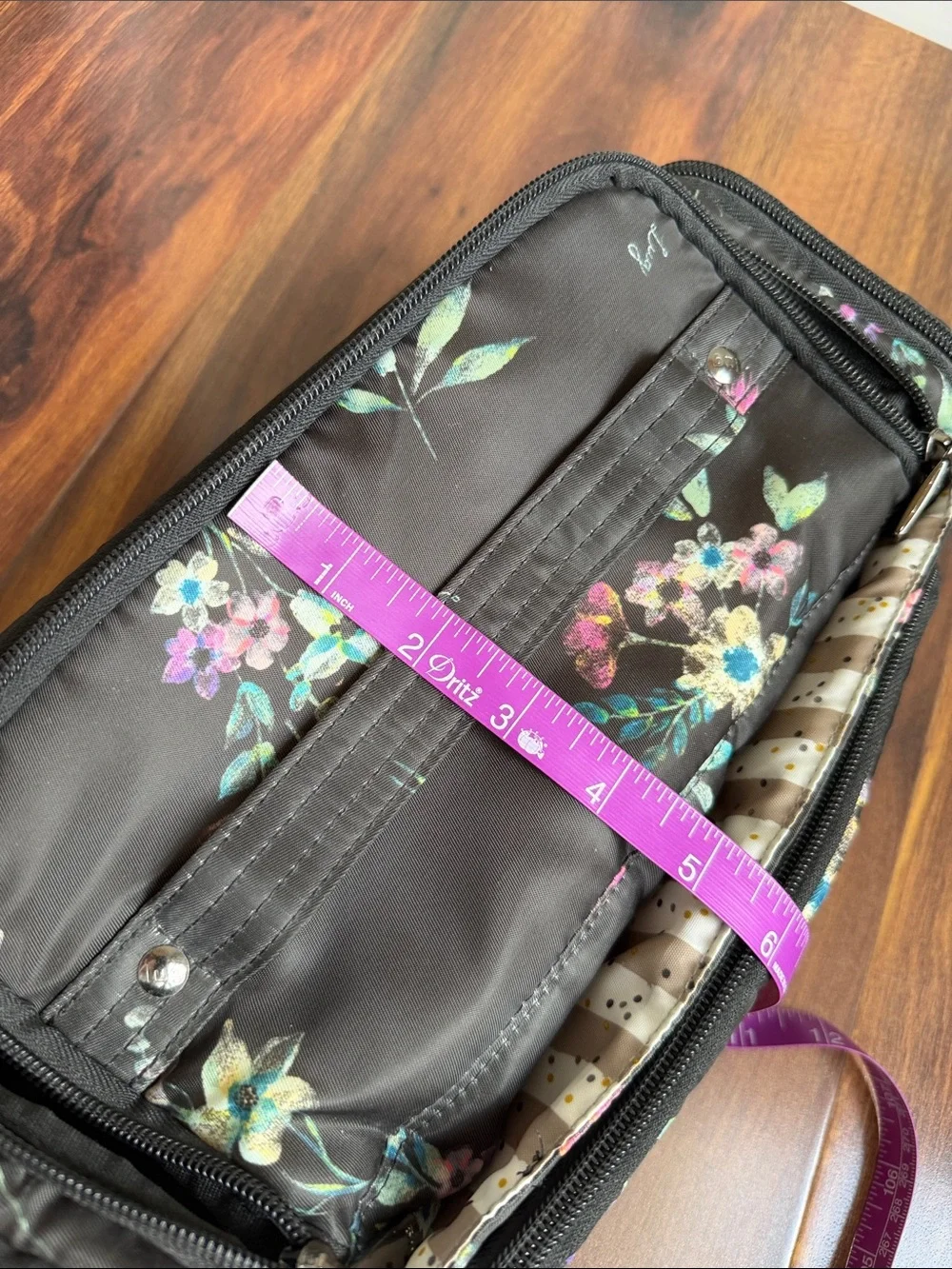 Lug Trolley Toiletries Zipper Bag Black Floral